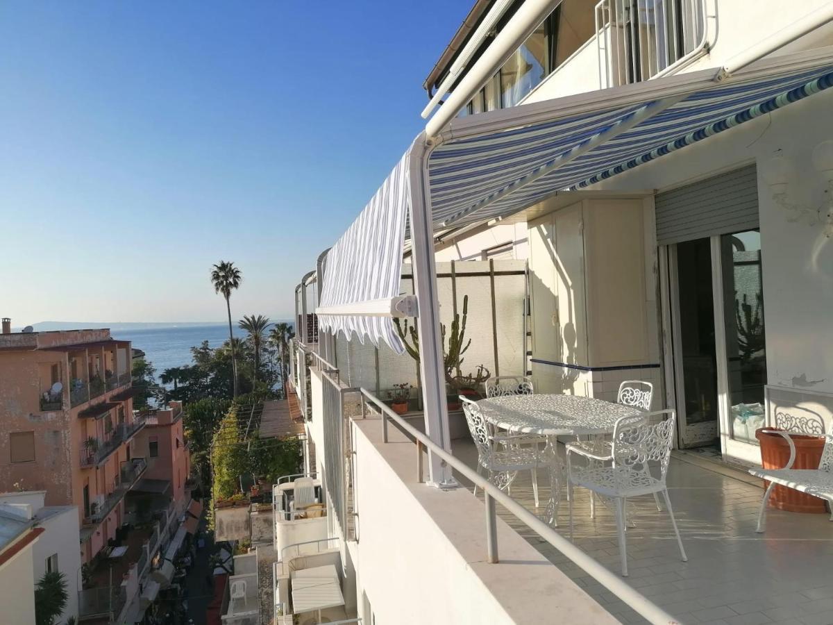La Casa Di Rosa Apartment Соренто Екстериор снимка