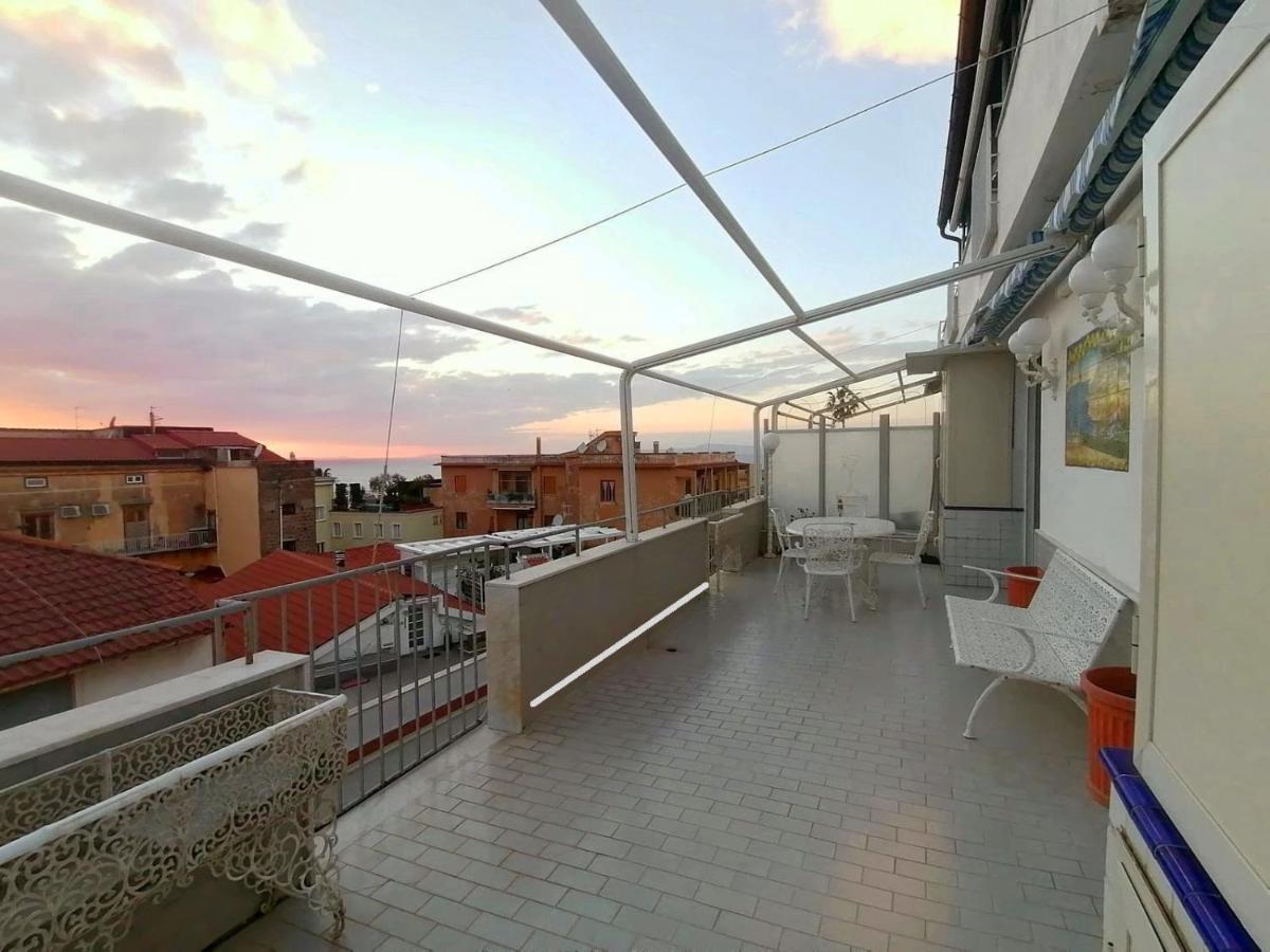 La Casa Di Rosa Apartment Соренто Екстериор снимка