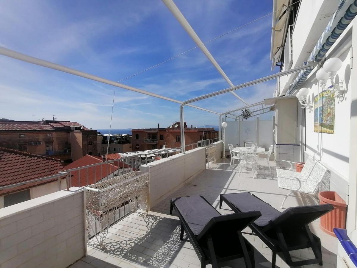 La Casa Di Rosa Apartment Соренто Екстериор снимка
